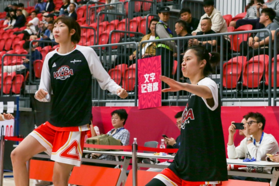 WCBA-半决赛G1: 内蒙古女篮22分大胜江苏, 李缘12分表现出色