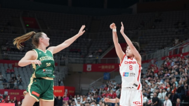 中澳女篮奥运热身第三战：中国逆转对手，中国75-68澳大利亚