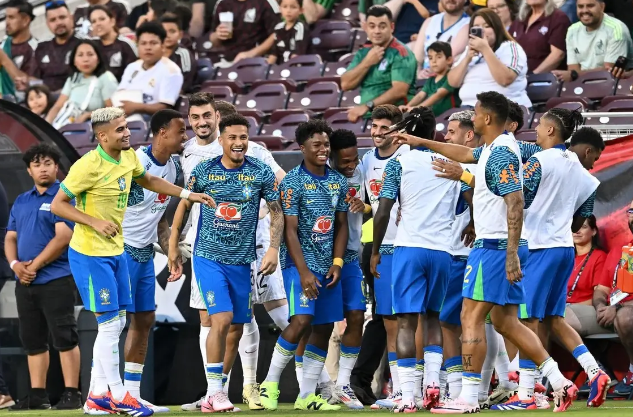 友谊赛-巴西3-2墨西哥 恩德里克绝杀