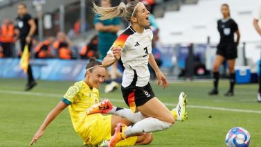 奥运会-德国女足3-0大胜澳大利亚女足，布兰德、许勒尔破门